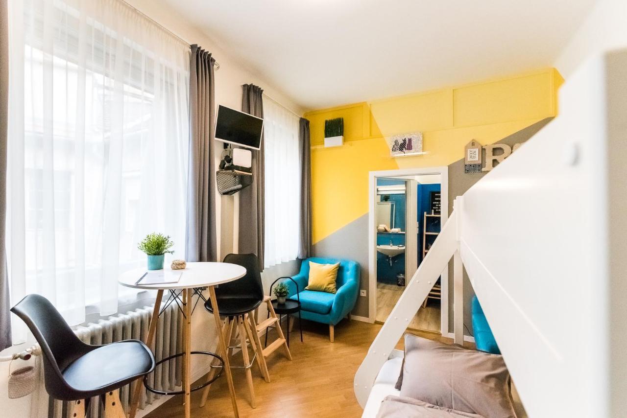 Apartament Miniart-carefully Designed-stylish-danube-vaci Str *