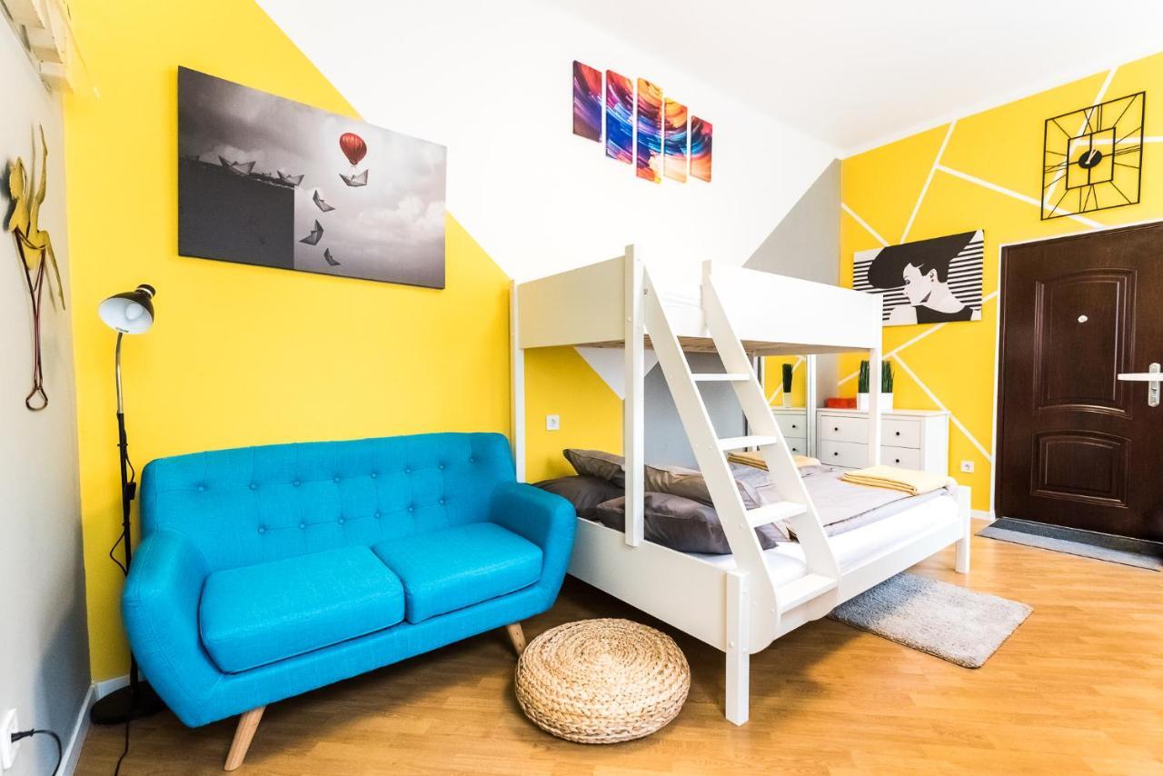 Miniart-carefully Designed-stylish-danube-vaci Str Budapeszt